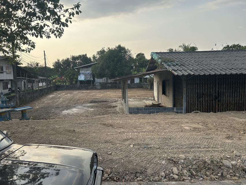 ที่ดินสวยติดถนนใหญ่เส้นทางท่องเที่ยวและไปเขื่อนขุนด่านฯนครนายก 1