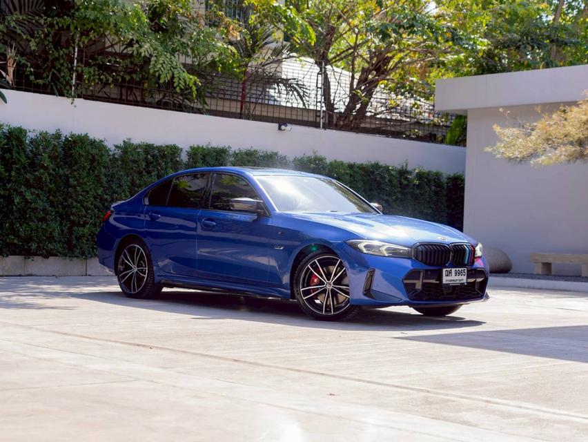 BMW 330e M Sport ปีจด 2023 BSI 5ปี 100,000 km. ถึง 26/12/2570 3