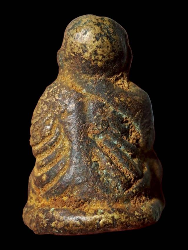 พระหล่อหลวงพ่อเงินเปิดเช่าบูชา รูปที่ 2