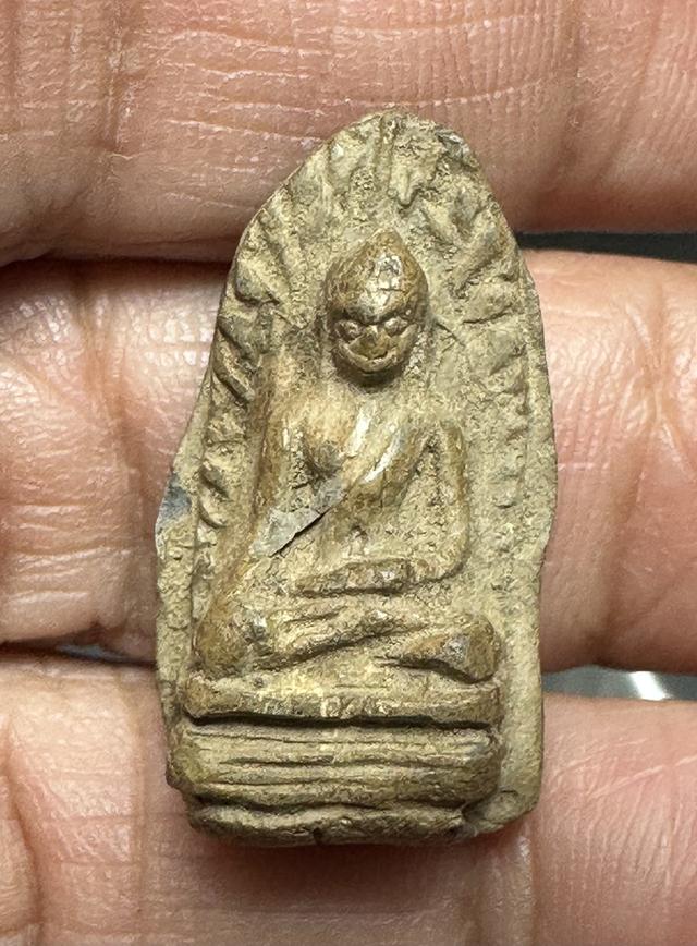 พระรอดลาำพูน องค์ละ1 000 7