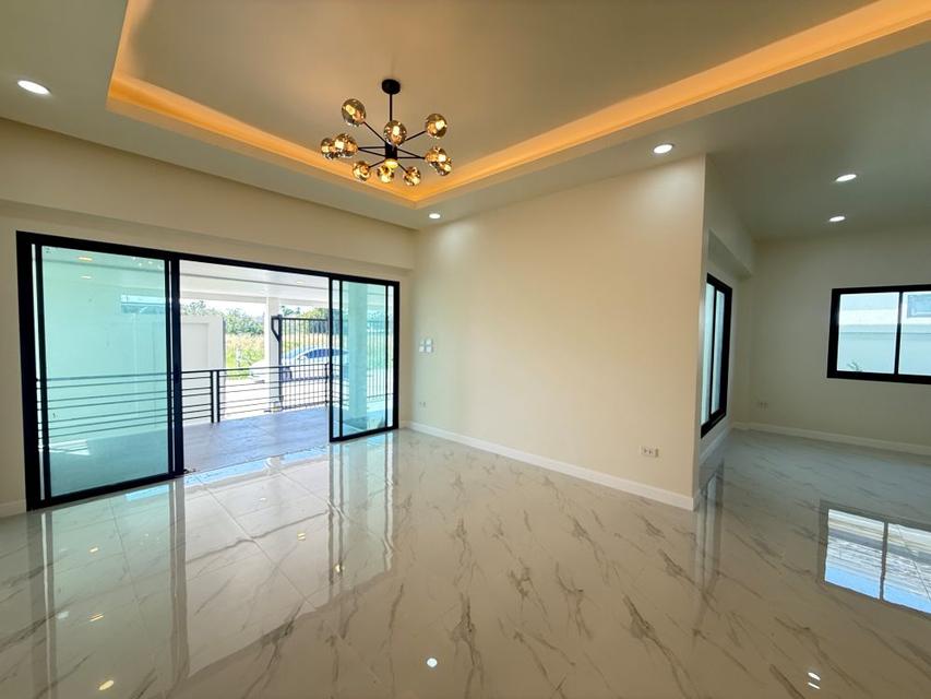 ขายหมู่บ้านมันดาราวิลล่า ถลาง - ย่าจันทร์ บ้านหลังใหญ่ พื้นที่เยอะ สะดวกสบาย จัดสวนสวยเต็ม 5