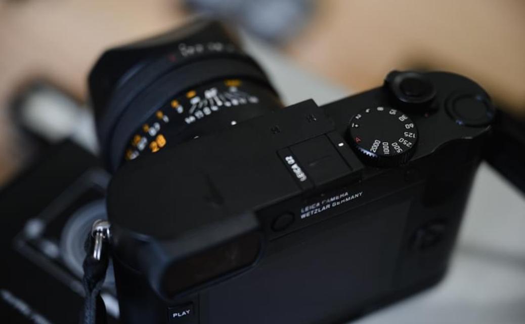 ส่งต่อกล้อง Leica Q2 3