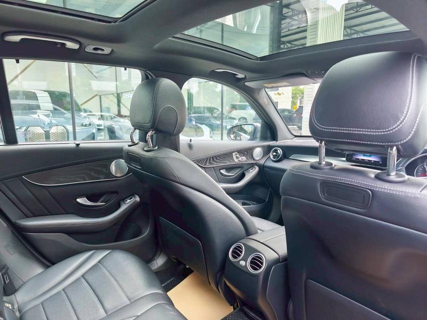 รหัสรถ KPV5566 2021 Benz GLC 250 d 4MATIC AMG Dynamic 8