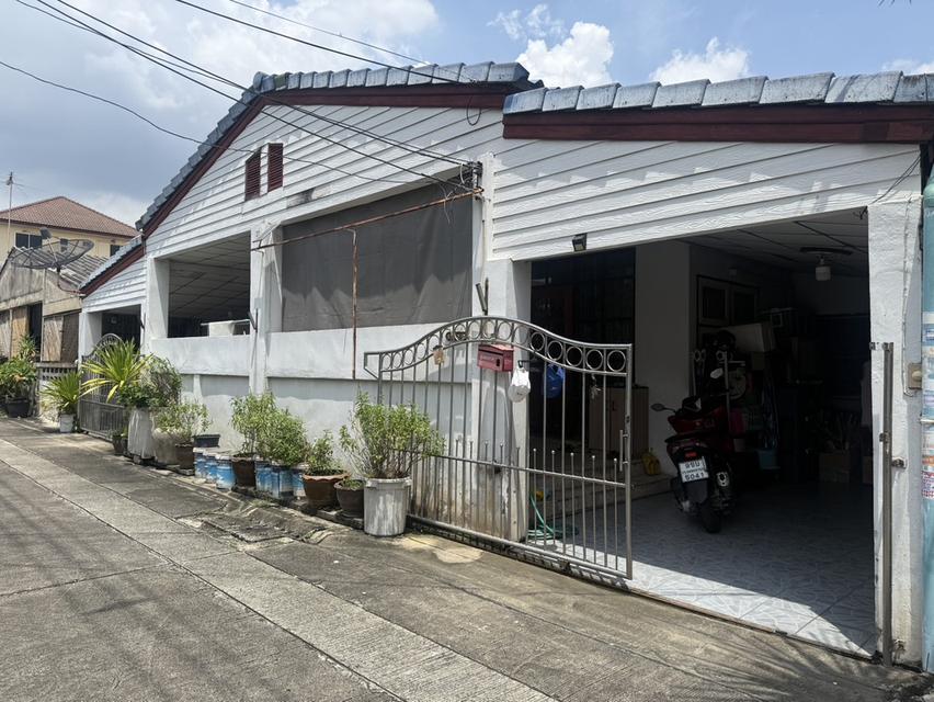 ขายบ้านชั้นเดียว  ทำเลดี  ใกล้สถานีรถไฟฟ้าสายสีแดง และชมพู 1