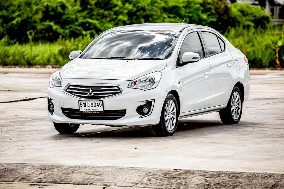 Mitsubishi Attrage 1.2 GLS ปุ่มสตาท์ สีขาว เกียร์ออโต้ ปี 2014