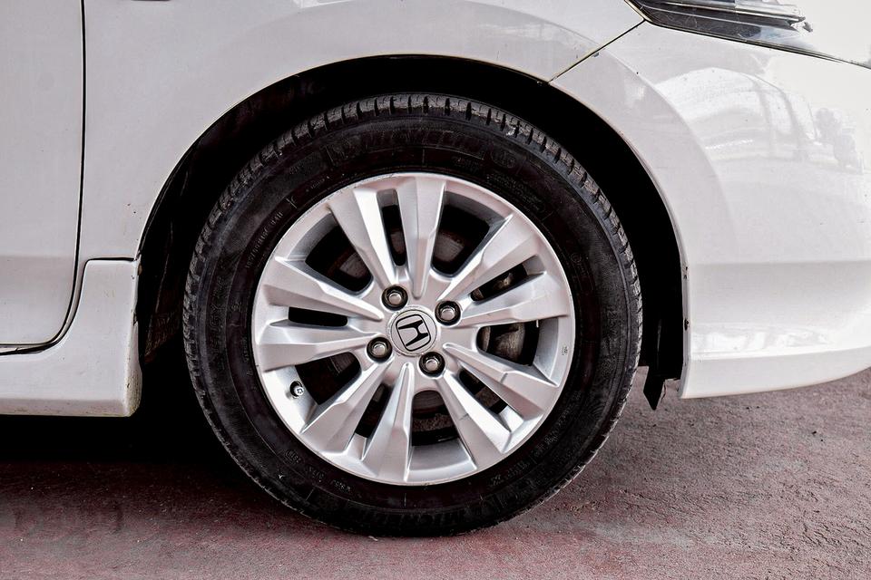HONDA  JAZZ เครื่องยนต์ 1.5 S ปี 2017 12