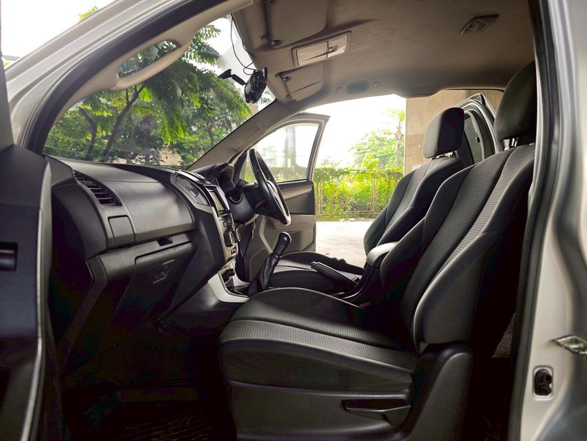 D-MAX 2.5 HI-LANDER CAB MT 17
