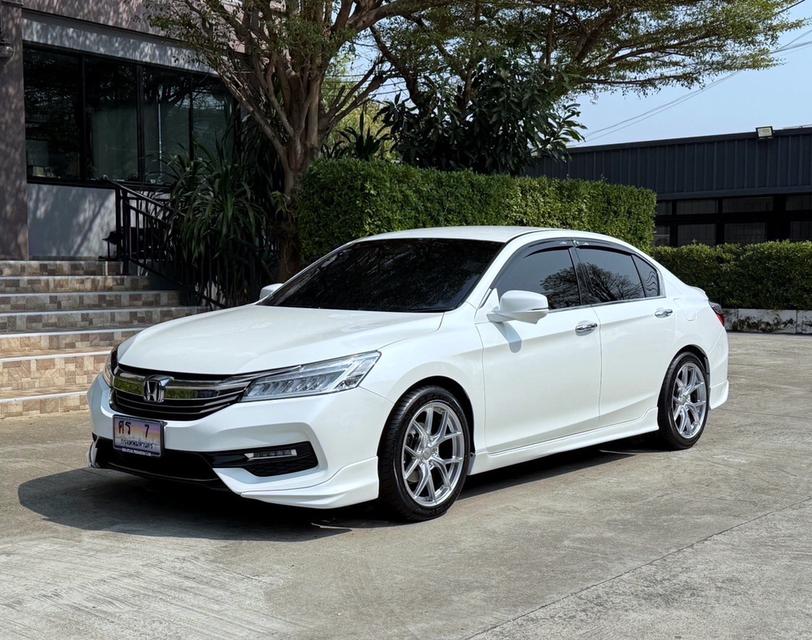 2018 HONDA ACCORD 2.4EL รถสภาพสมบูรณ์ พร้อมใช้งาน รถวิ่งน้อย ประวัติศูนย์ครบ ไม่เคยมีอุบัติเหตุครับ 4