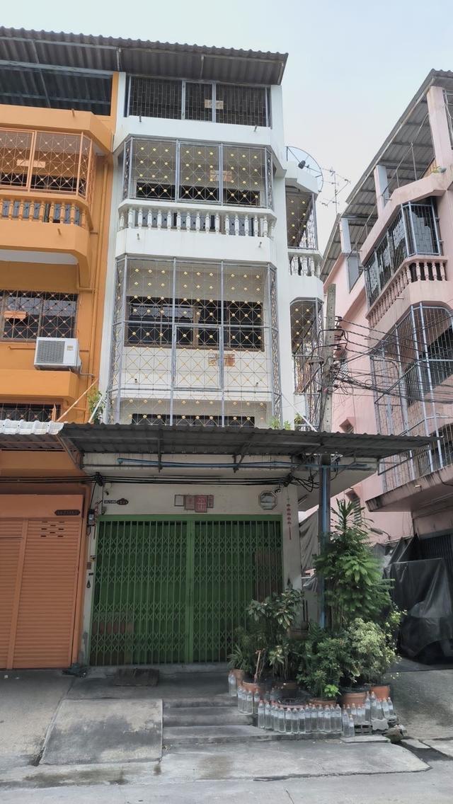 บ้านอาคารพาณิชย์ 4.5 ชั้น รวมดาดฟ้า 1