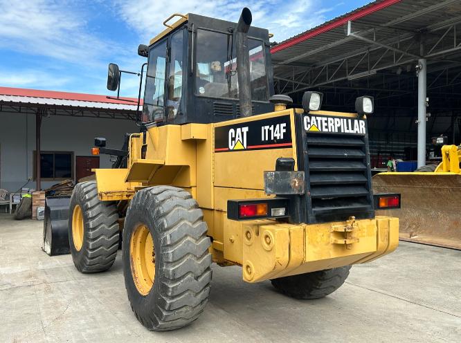 ขาย รถตักล้อยาง CAT IT14F 6