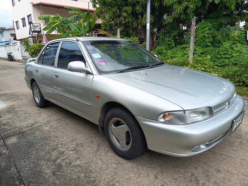 Mitsubishi lancer  4