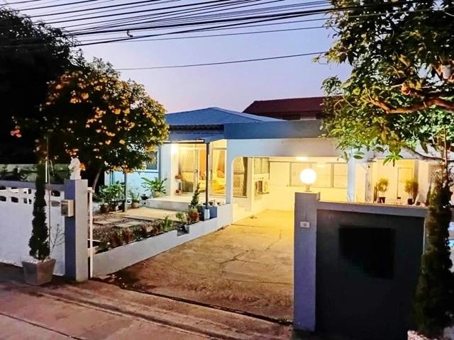 เซ็นทรัลแจ้งวัฒนะ 2.3 กม. อิมแพ็ค แจ้งวัฒนะ 30-38 ให้เช่าบ้านเดี่ยว 102ตร.ว. 4นอน 2น้ำ 2คัน 3แอร์ รถไฟฟ้าเมืองทองธานี500 1