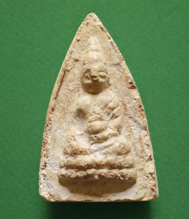 พระพุทโธน้อยคุณแม่บุญเรือน