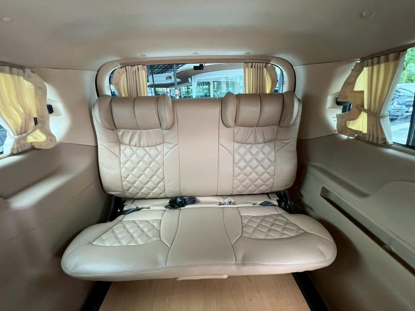 ปี 2014 HYUNDAI GRAND STAREX, 2.5 VIP โฉม ปี10-18 สีน้ำตาล เกียร์ออโต้ เครื่องดีเซล ไมล์แท้ 156,629 km. คู่มือบุ๊คเซอร์วิสครบ 13