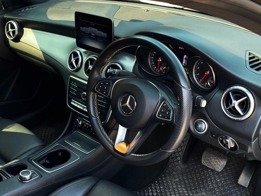 Mercedes-Benz CLA200 Urban Facelift W117 ปี2018 เลขไมล์ 73,xxx km 11