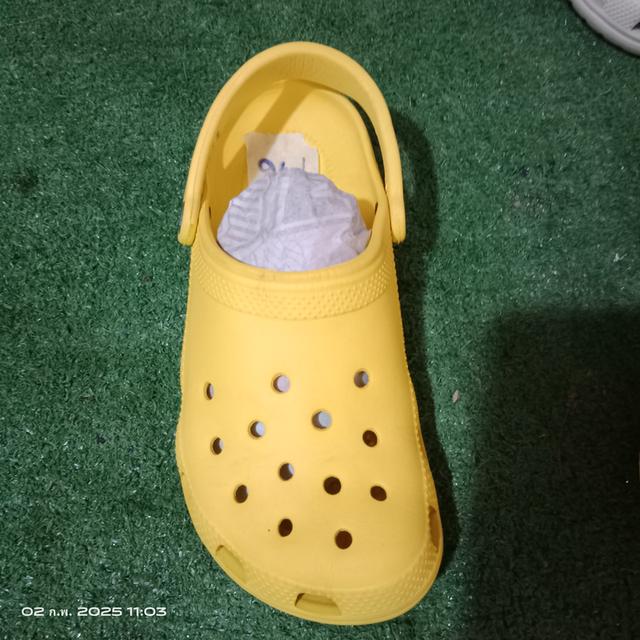 รองเท้า crocs มือสองแท้ 100% ขนาดM6 หรือ เบอร์ 39 หรือขนาดเท้า 24-24.5ซม. 9