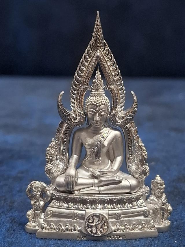 พระพุทธชนิราช เนื้อเงินชุปทองคำขาว รูปที่ 6
