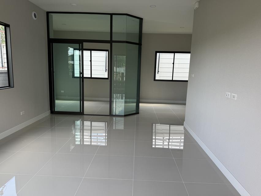 ขายด่วน 5.4 ล้าน 095-5731483 8