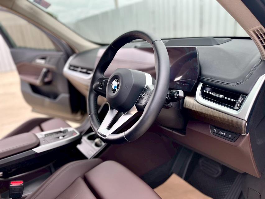 รหัสรถ AP576 BMW X1 2.0 sDrive 20i xLine สีดำ ปี 25 7