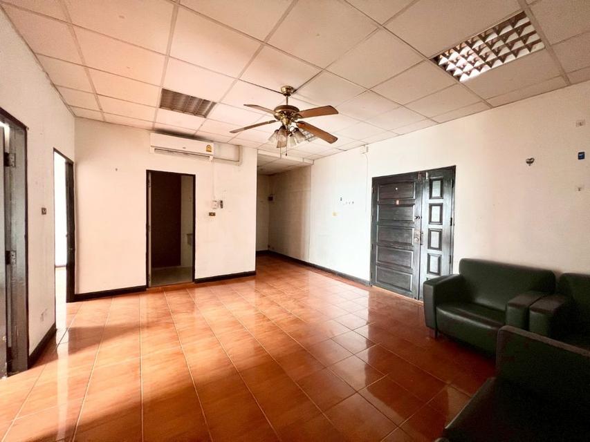 [For Sale] ขายคอนโด 2 ห้องนอน ถูกสุดในโครงการ คันทรี คอมเพล็กซ์ บางนา (Country Complex Bangna) ที่จอดรถ 2 คัน ใกล้ BTS บางนา 1