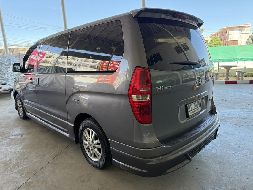 🚐 2011 HYUNDAI H1, DELUXE  รุ่น TOP สุด สีเทา ออโต้ รูปที่ 5