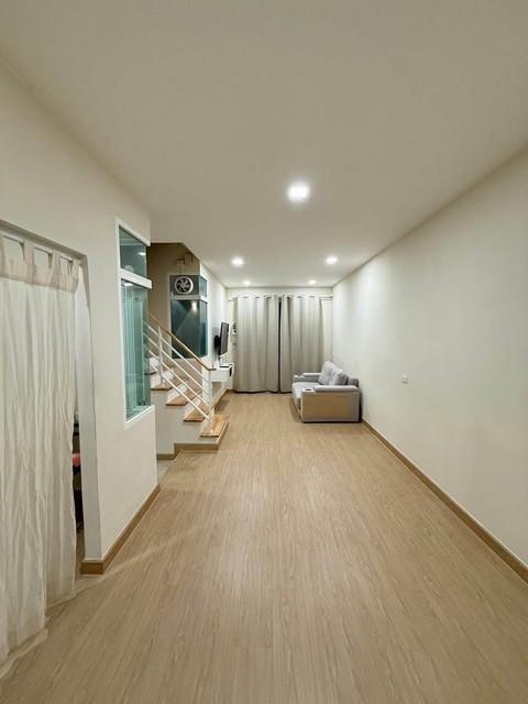 P695 ให้เช่าทาวน์เฮ้าส์ โกลเด้น ทาวน์ รามอินทรา-วงแหวน Golden Town Ramintra-Wongwaen 2