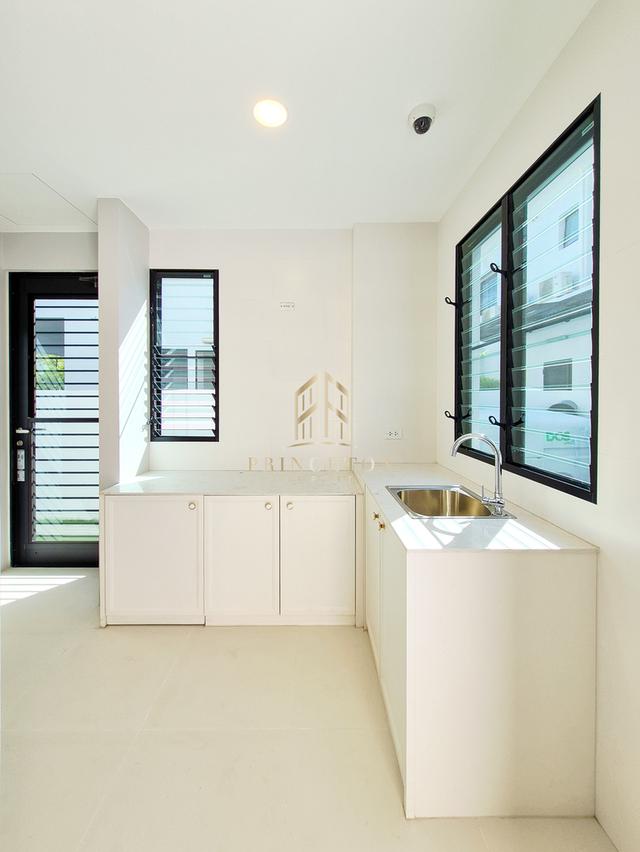 Luxury House for Sale Nantawan Rama 9 – New KrungthepKreetha 7