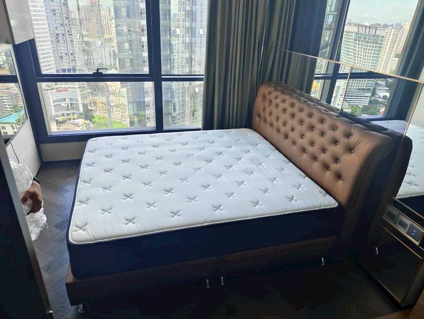 The Esse Sukhumwit 36 43 sqms 1 bedroom 1 bathroom 24th floor Sale 15,900,000 baht Rent 50,000/month Line ID : kingrice79 5