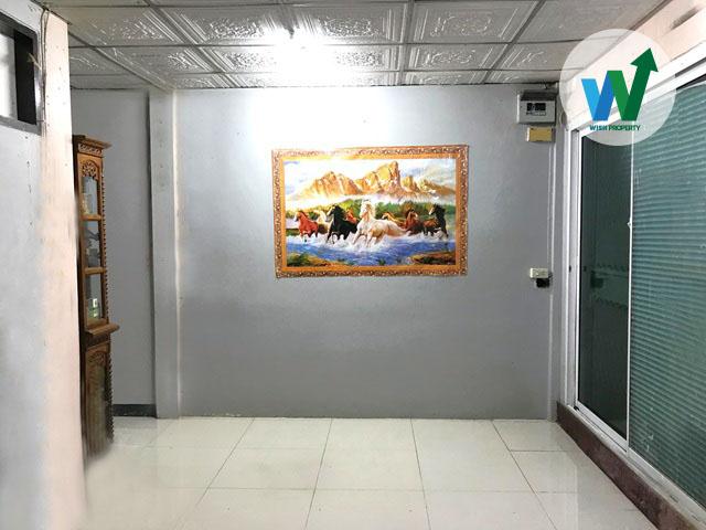 ขายบ้านชั้นเดียว 27 ตร.ว. สภาพดี พร้อมอยู่ ต่อเติมครบ  2 ห้องนอน 2 ห้องน้ำ 1 ที่จอดรถ  ใกล้รถไฟฟ้าสถานีดอนเมือง 4