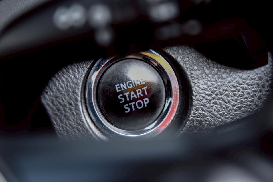 รหัสรถ CBL8684 TOYOTA  Camry 2.0 G AT 2020 18