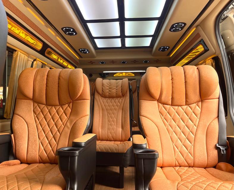 ขาย Toyoya Commuter 2.8 ปี22 16