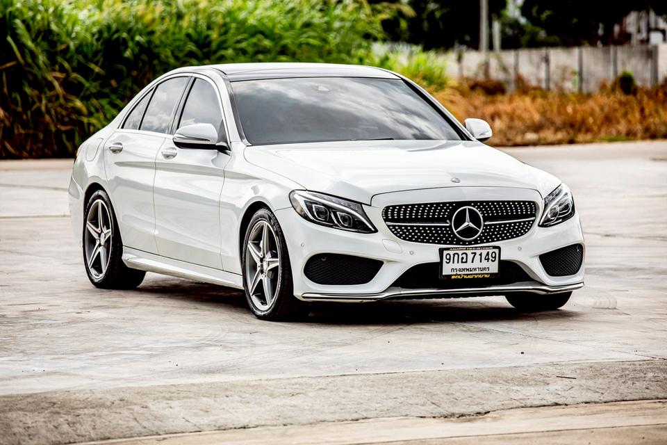 Benz C300 AMG Bluetec เบาะแดง ปี 2016 สีขาว