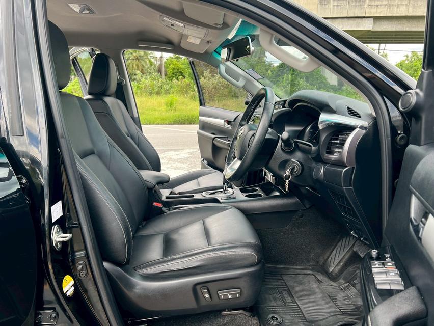 Revo 2.4G Navi  Prerunner Double cab ปี 2018 จด2019 Auto 19