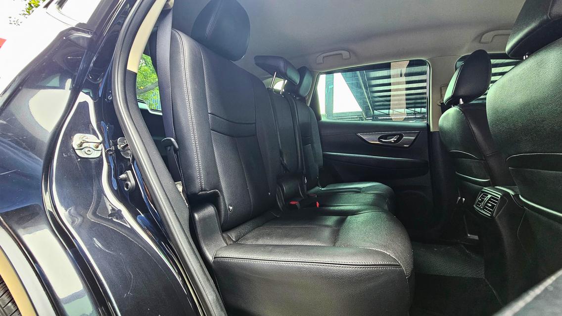 ขายรถ nissan  X-Trail 2.0V 4WD ปี 2018 สีดำ เกียร์ออโต้ รูปที่ 13