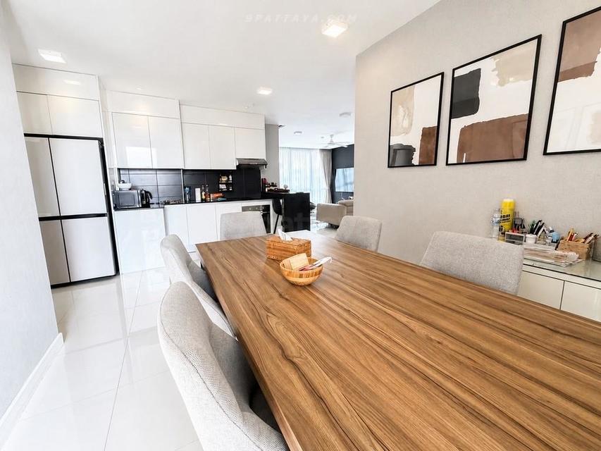 For Rent — Spacious 3-Bedroom Condo at Apus Condominium PattayaLarge condo for rent at Apus Condominium Pattaya, located in the city center near Big C 9
