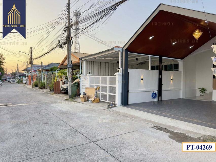 ขายทาวน์เฮ้าส์ตกแต่งใหม่ทั้งหลัง สยามคันทรีคลับ ชัยพรวิถี พร้อมเข้าอยู่ 2