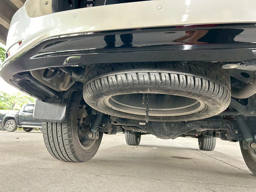 Toyota Fortuner 2.4 Legender 2WD AT ปี 2022 20