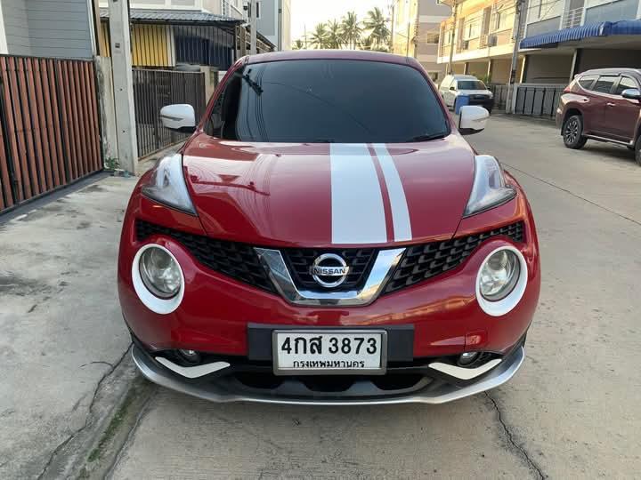 Nissan Juke สีแดง 2