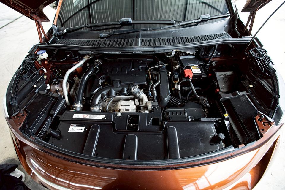 PEUGEOT 3008 1.6 T ALLURE ปี 2020 สีส้ม  มือเดียวป้ายแดง 9