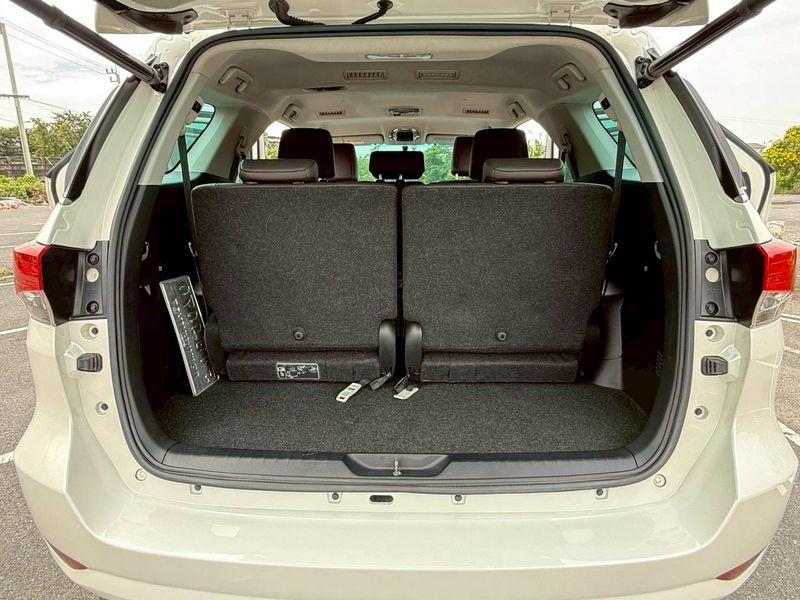 Toyota Fortuner 2.4 G 13