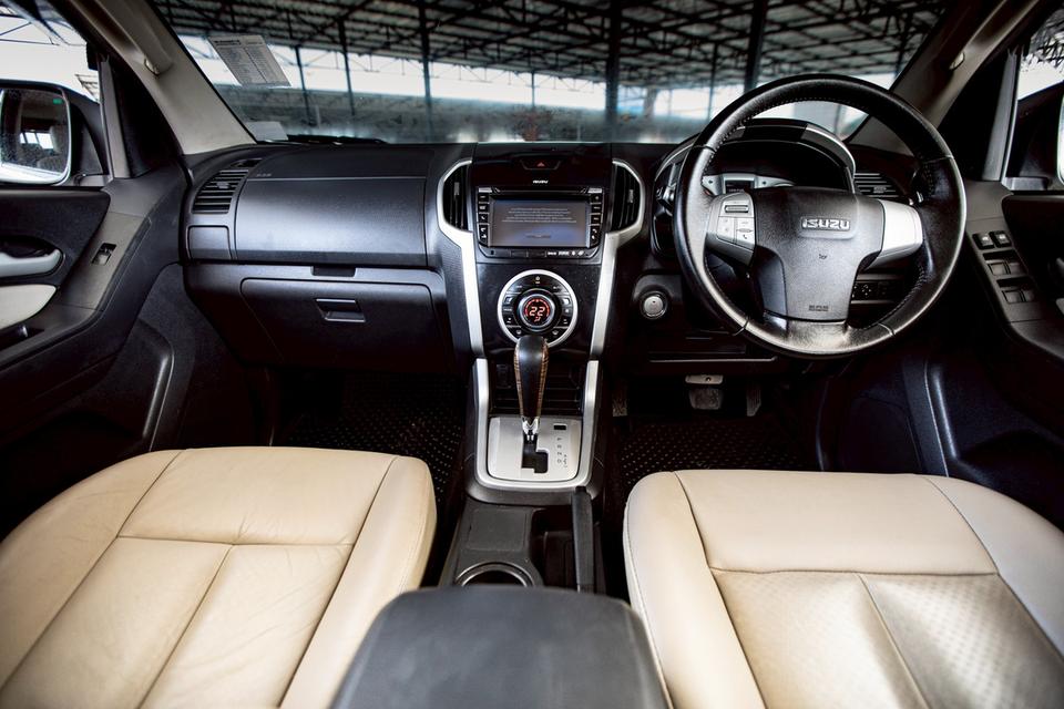 Isuzu Mu-X 3.0 DVD Navi สีขาว ปี 2015  12