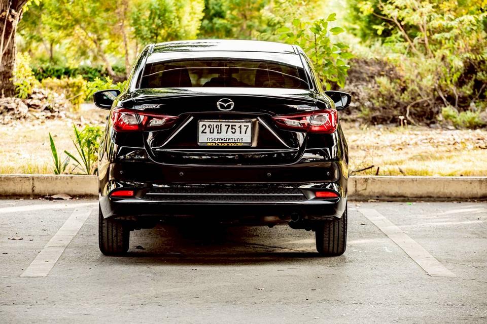 Mazda2 1.3 C Sedan ปี 2021 สีดำ มือเดียวป้ายแดง 8