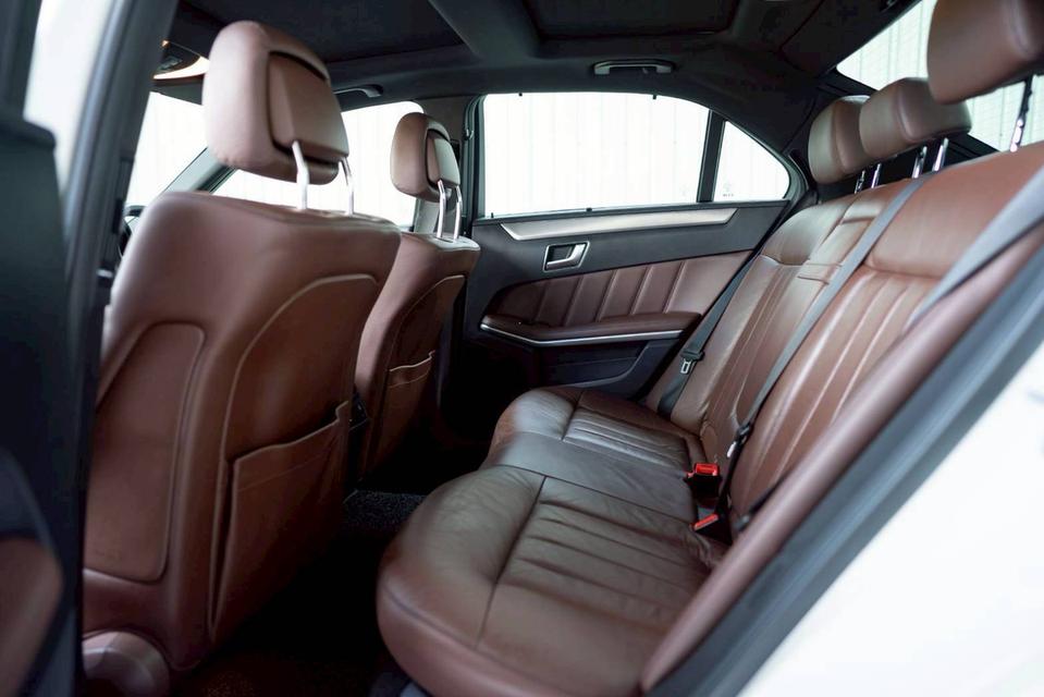 Benz E300 Bluetec Hybrid ปี15 14