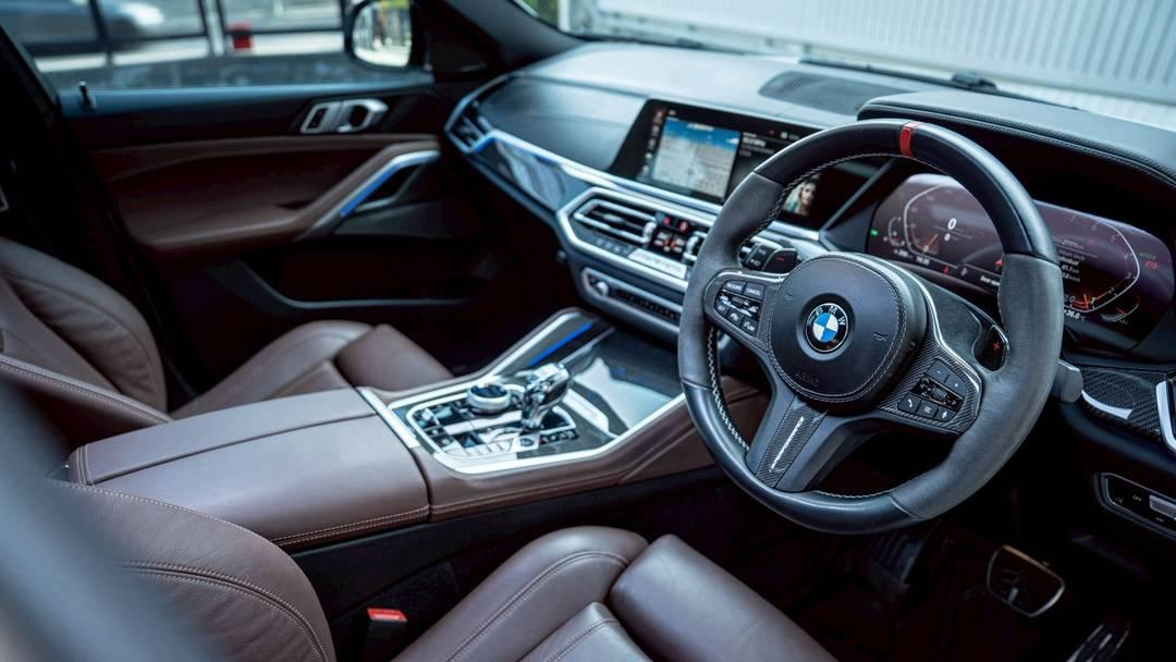 BMW X6 xDrive40i M-Sport (G06) 2022 สีขาว รูปที่ 12