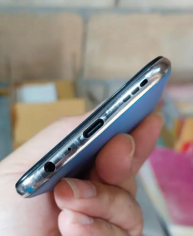 โทรศัพท์มือถือราคาเบาๆ Oppo Reno 5 8