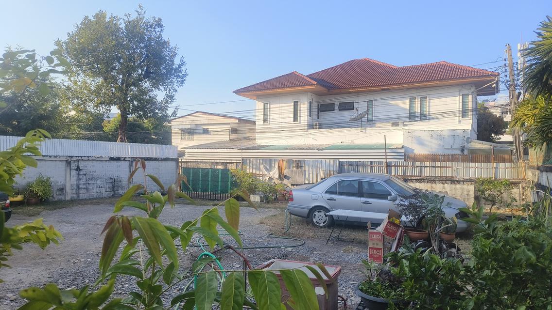 ขายด่วนที่ดินแนวรถไฟฟ้าและทางด่วน ใจกลางเมืองซอยลาดพร้าว 87 3