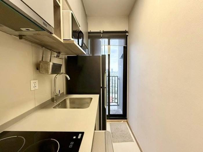 เช่าถูก 13,500 บาท ** รหัส 180198 ** 1 นอน 27 ตร.ม ** The Privacy Taopoon Interchange ** ติดรถไฟฟ้า เตาปูน / บางซื่อ ** 088-398-3835 MR.BOAT 15