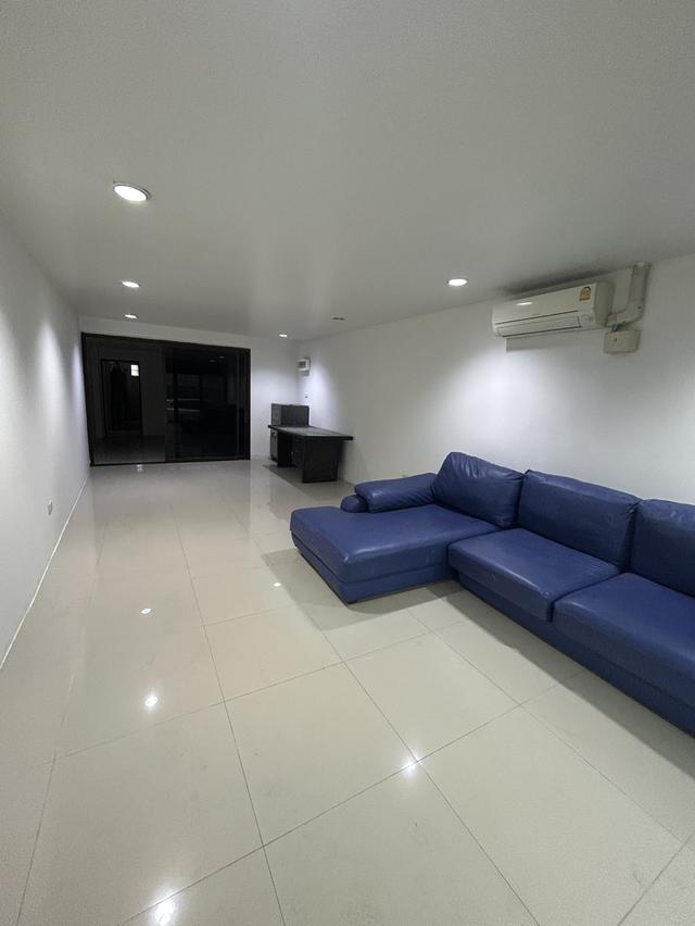 ใหเช่า/ขายตึกแถวใกล้ bts ศรีอุดม 2