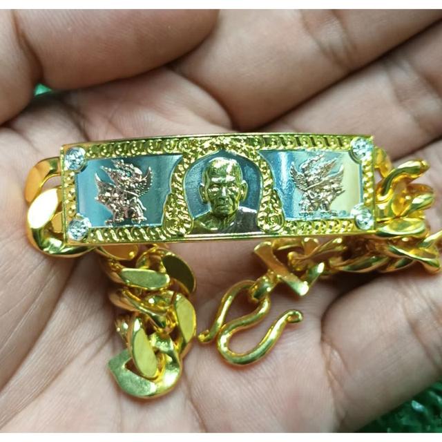 เลส 3 บาท รุ่น เจ้าพระยามหาเศรษฐี หลวงพ่อพัฒน์ ปุญญากาโม ปี 2464 งาน 3 เค (ซีลเดิมลุ้นเลข) ราคาจอง 900 (แท้💯✔️)