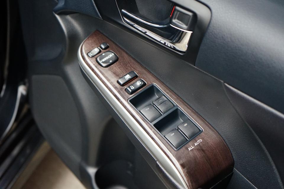 2014 TOYOTA CAMRY EXTREMO 13